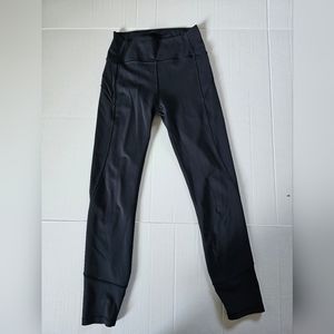Lululemon black leggings  dize 6